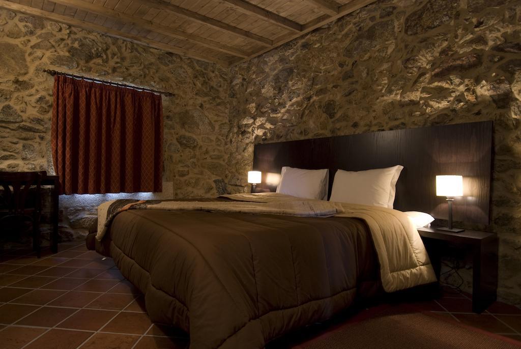 Casa Entre-Palheiros E Casa Do Canastro Montalegre Pokój zdjęcie